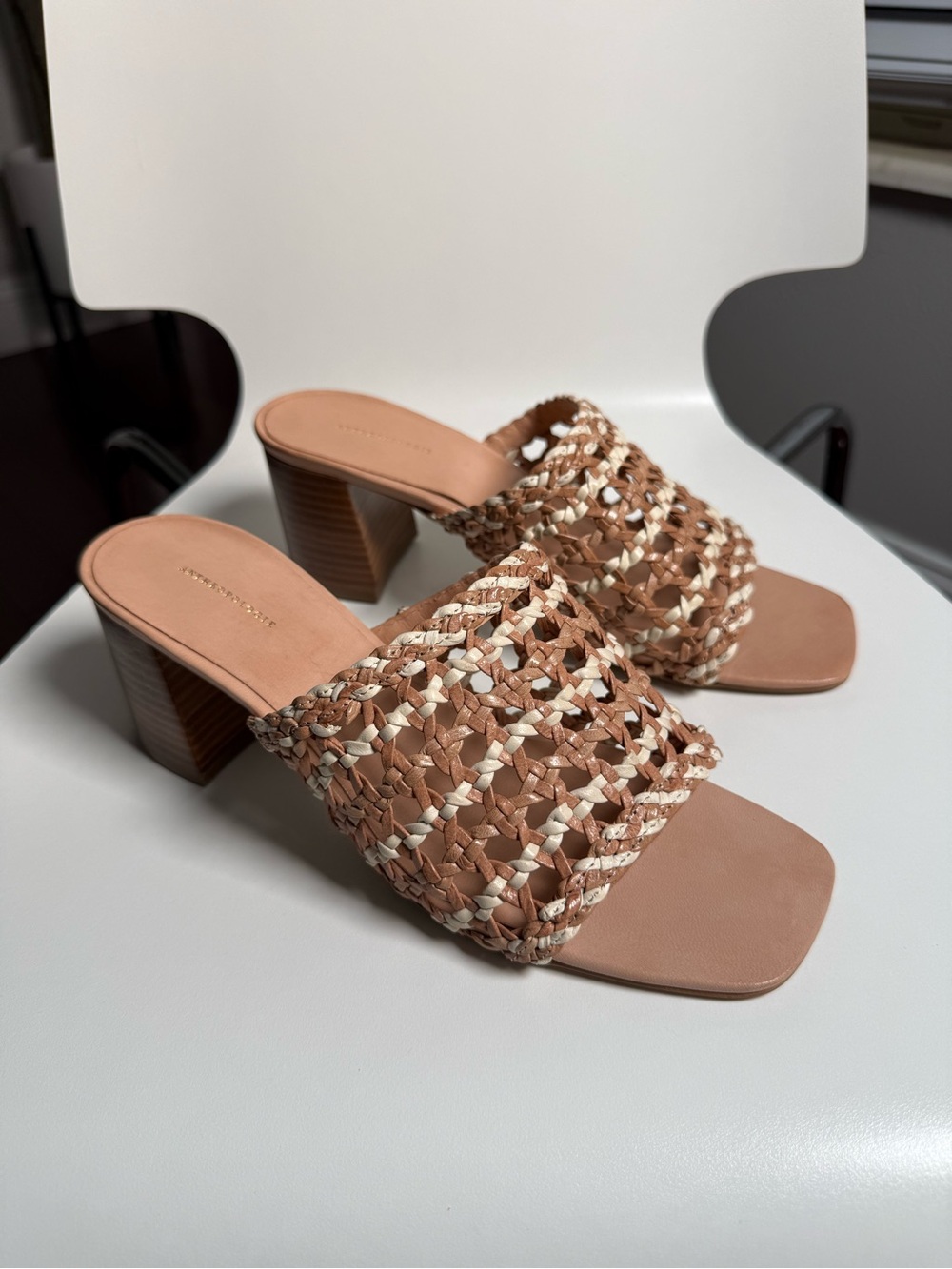 Anthropologie Leather Woven Block Heel Mule Sandals in Beige Women’s USA Size 9